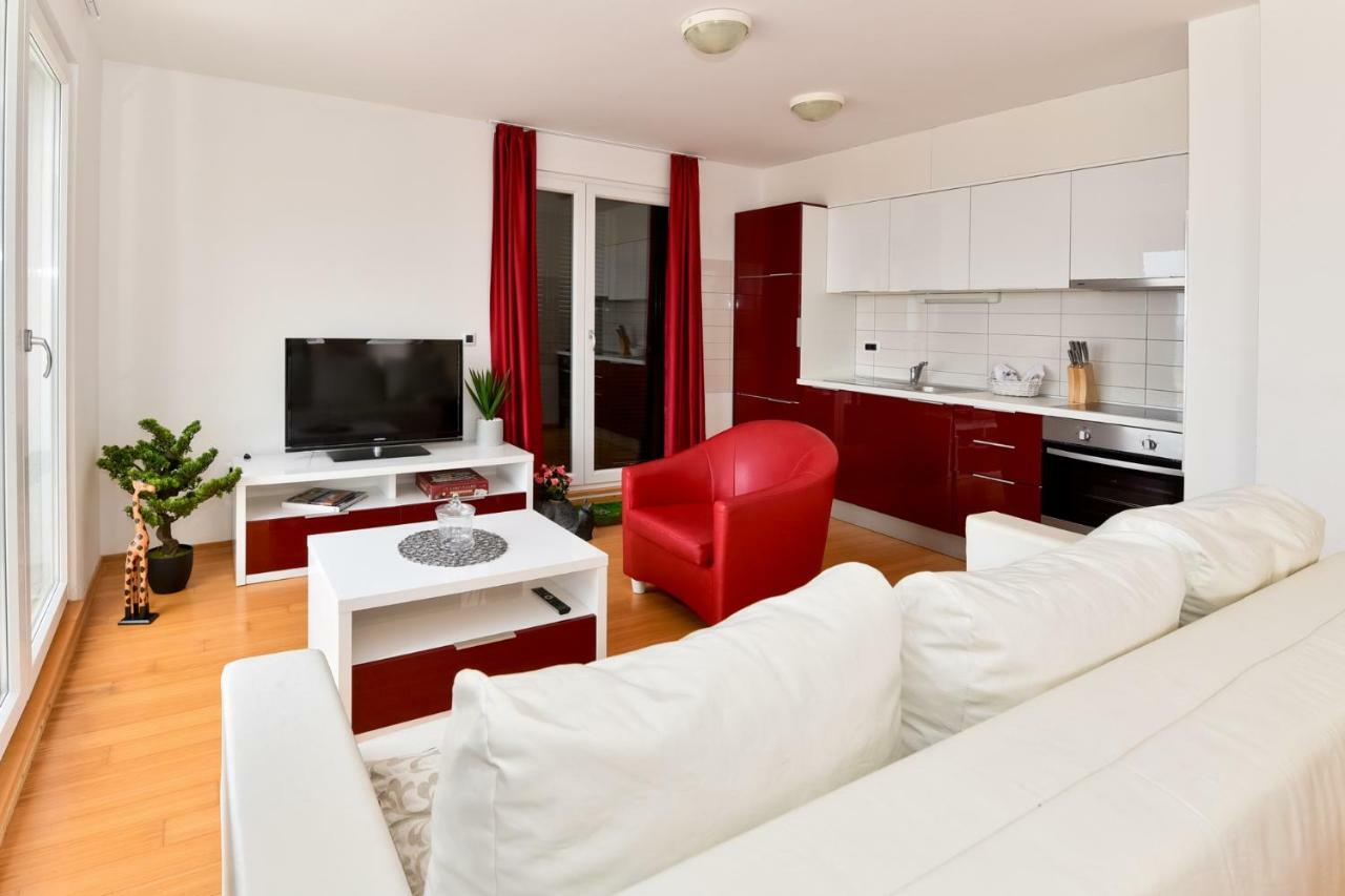 Apartmani Astrado Petrčane Extérieur photo